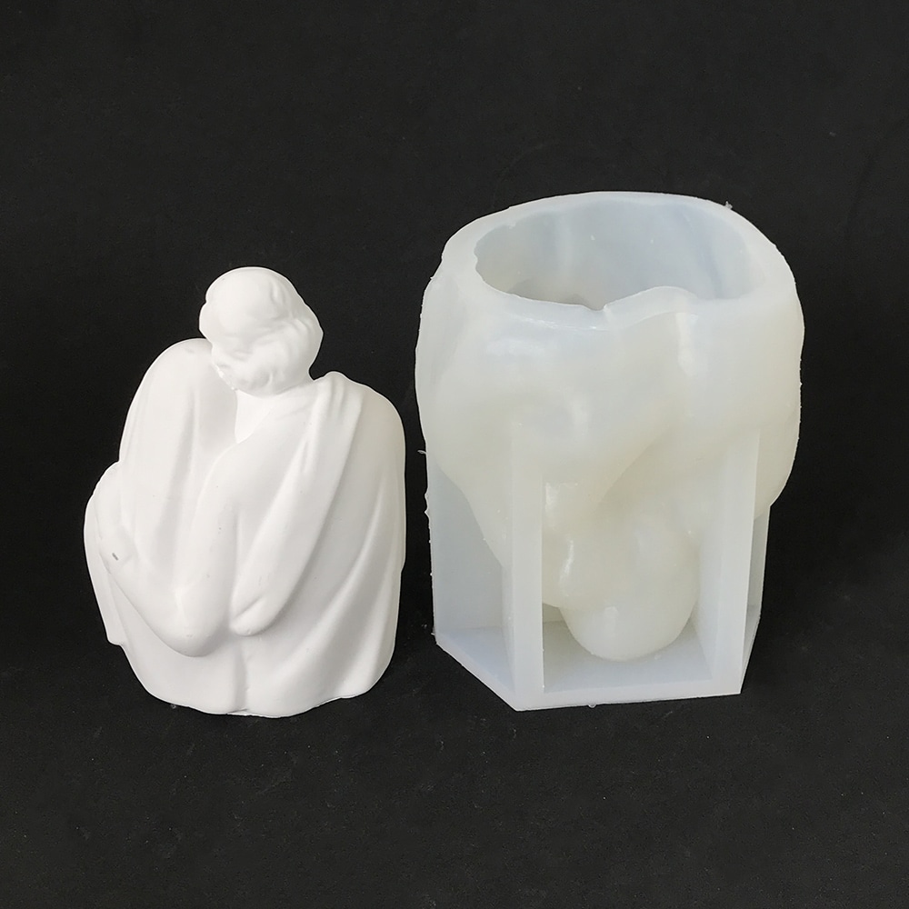 A family of three embracing silicone molds, a family of gypsum aromatherapy candle ornaments DIY molds 8587 -  - 6
