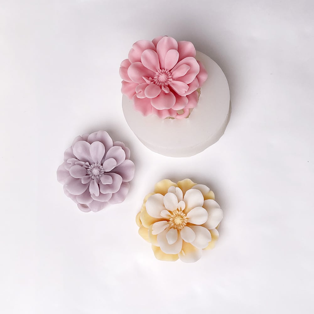 Flower Pendant Silicone Mold | DIY Candle, Plaster, Resin Craft Mold 8921 - Uncategorized - 3